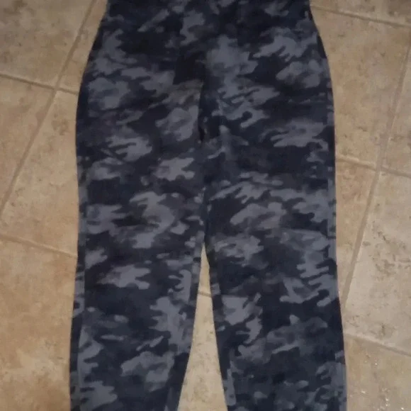 Spanx camo joggers pants zippered bottoms size large - Picture 4 of 8